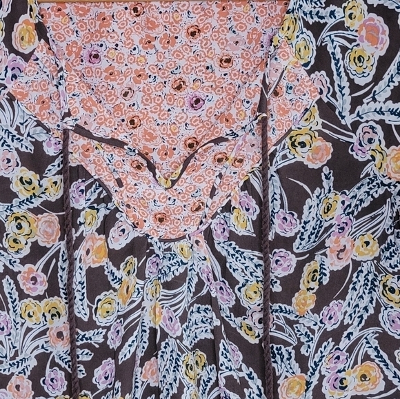 DR2 | Colorful Floral Print Cap Sleeve Blouse Size Small - Picture 2 of 5